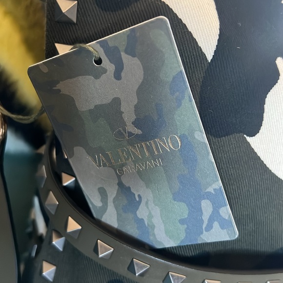 Valentino Garavani- Men’s Rockstud Messenger Bag; Camo Canvas; Large: Army White - Picture 2 of 13